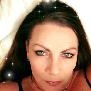 Meet your Posher, Benita